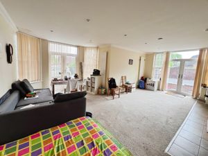 Lounge area- click for photo gallery